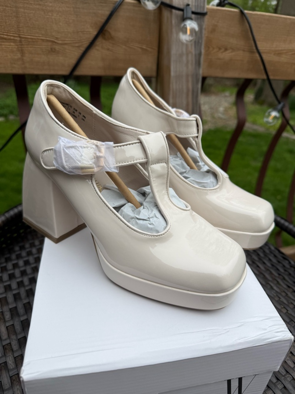 Dream Pairs Beige Patent T‑Strap Platform Block Heels